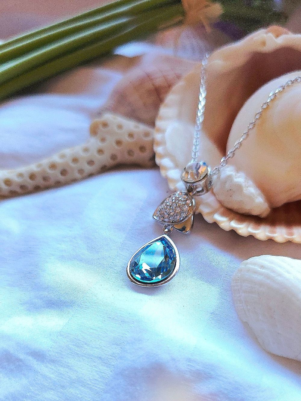 🍒18K GP🍒 White Gold Plated Blue Topaz Pendant Necklace